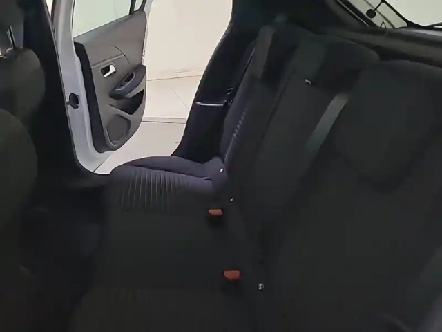 Peugeot 208 puretech 75 s&amp;s bvm5 — photo 12