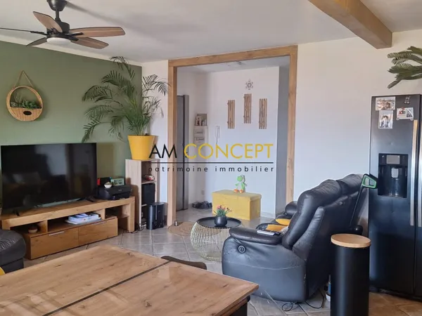 Chambre meublée en colocation dans un T4 de 81 m² - Nice