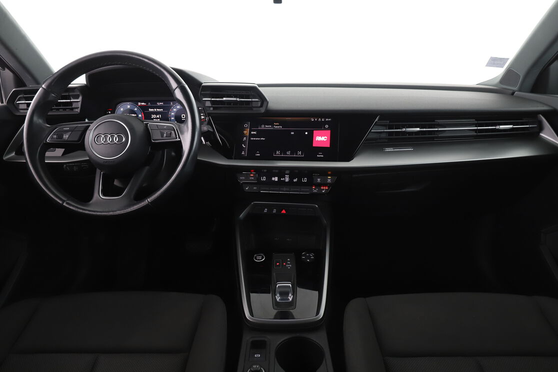 Audi A3 Sportback 30 TDI S Tronic 7 — photo 11