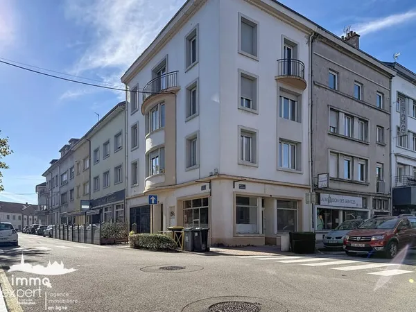 IMMEUBLE DE RAPPORT CENTRE-VILLE DE CHARMES AXE ÉPINAL /