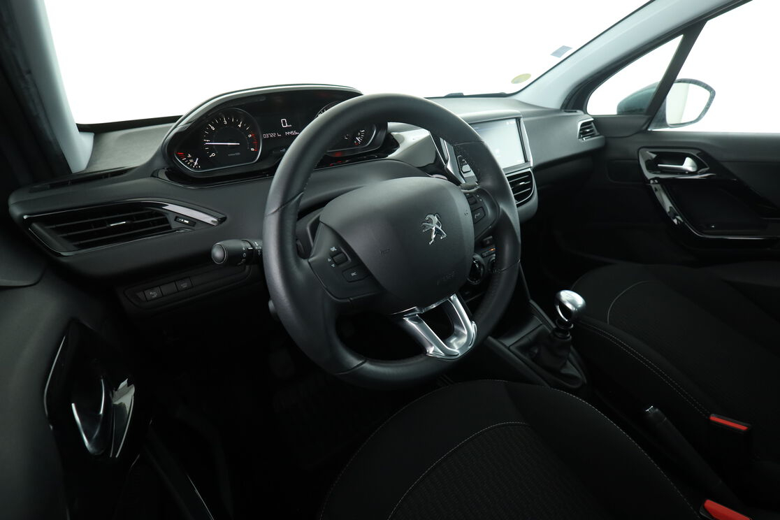 Peugeot 208 1.5 Blue-HDi Active — photo 10
