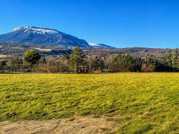 Terrain 403 m²