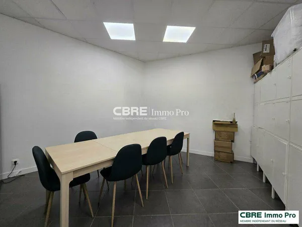 Local commercial 295 m²