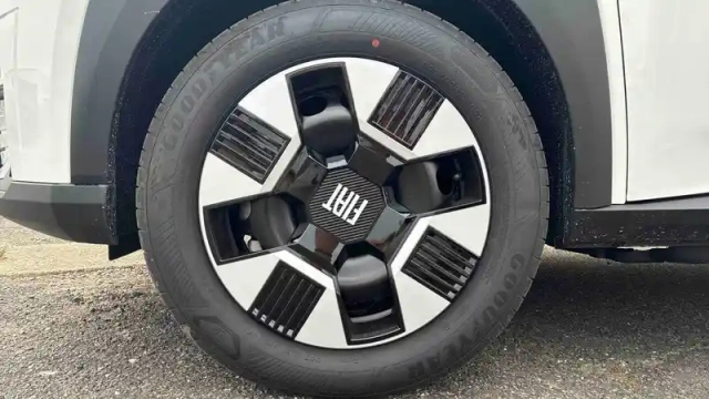 Fiat Panda grande  e 113 ch 44kwh — photo 9
