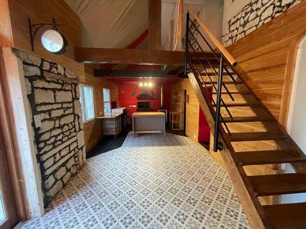 Maison rénovée 138 m2 avec dépendances