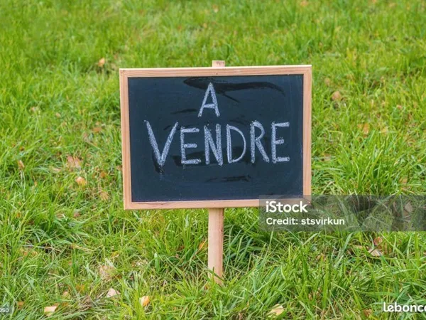 Terrain 1 564 m² Monteils