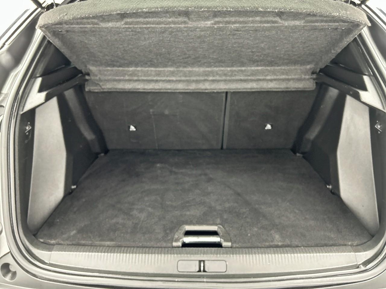 Peugeot 2008 puretech 130 s&s eat8 gt — photo 14
