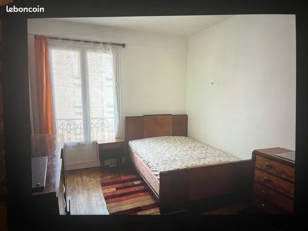 Cherche un colocataire pour chambre meublée de 17 m2 à saint maur des fossés