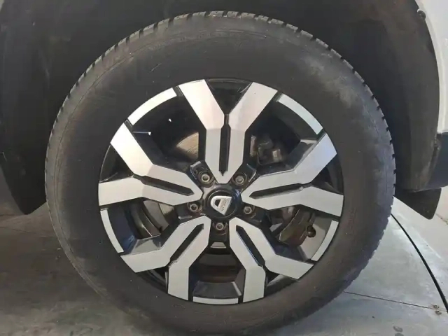 Dacia Duster eco-g 100 4x2 — photo 31