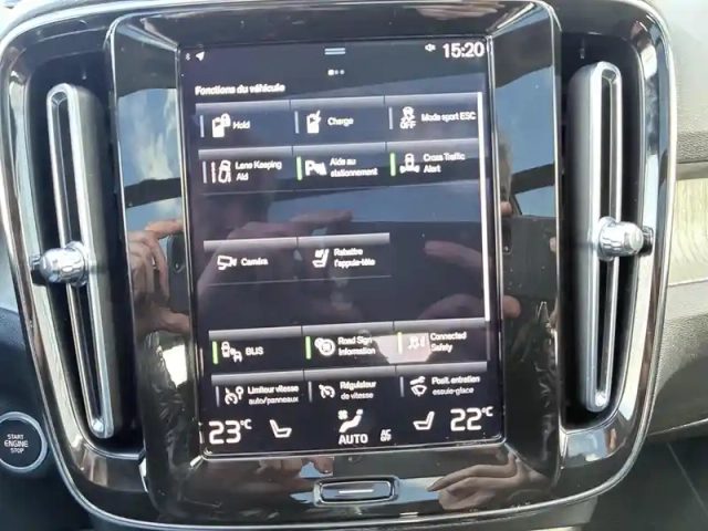 Volvo Xc40 t5 recharge 180+82 ch dct7 — photo 31