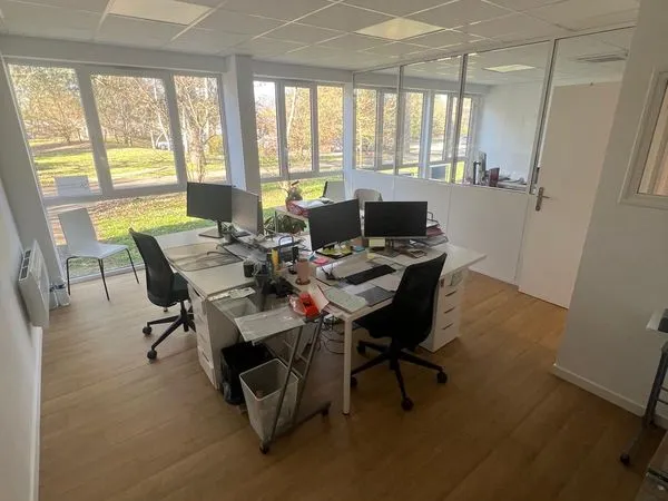 VENDS 250m2 BUREAUX SUD DE BLOIS
