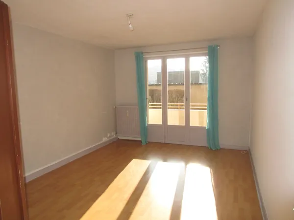 TYPE 4 72 m2 QUARTIER BAS MONTMUZARD