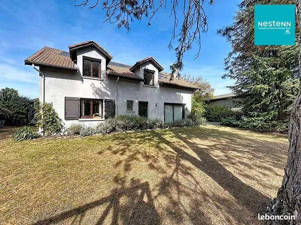 Propriété 7 pièces 230 m²