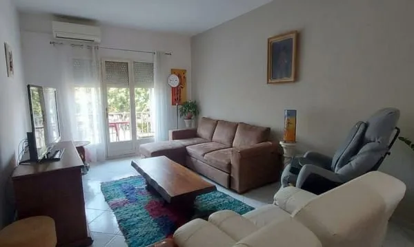Grand T4 traversant lumineux de 120m² balcon sans vis-à-vis