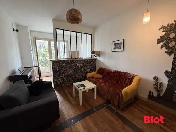 A VENDRE : APPARTEMENT DEUX PIECES HYPER CENTRE RENNES