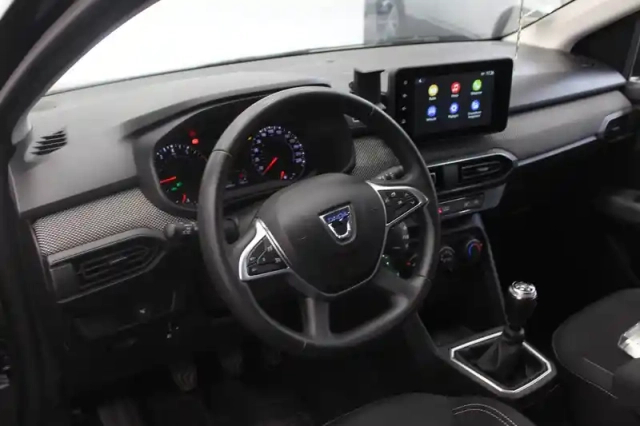 Dacia Sandero tce 90 - 22 — photo 12