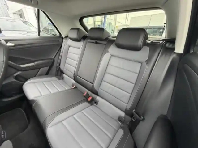 Volkswagen T-Roc 1.5 tsi evo 150ch style exclusive dsg7 — photo 13