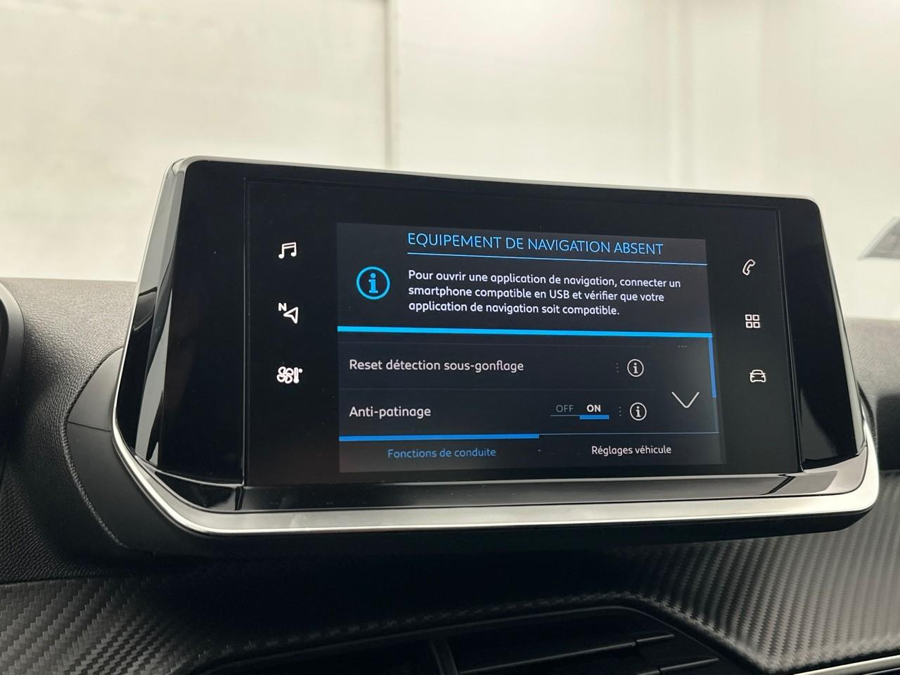 Peugeot 208 puretech 100 s&s bvm6 style — photo 10