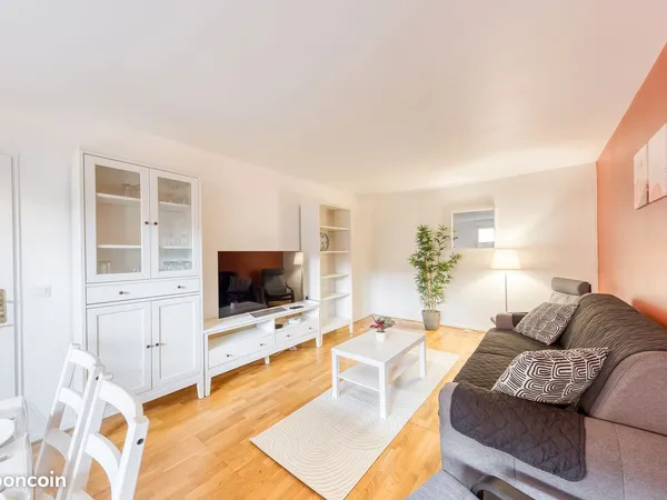 T3 meublé 64,5 m² - Terrasse 9 m² et box - La Plaine Saint-Denis