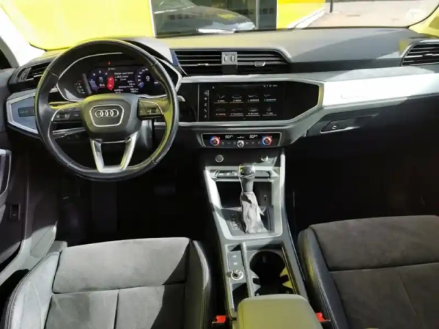 Audi Q3 35 tdi design luxe 2.0 d 150 c — photo 9