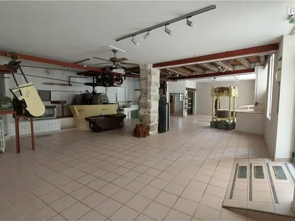 Local 110 m² Buis-les-Baronnies