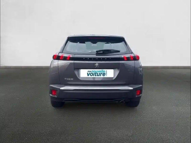 Peugeot 2008 puretech 100 s&amp;s bvm6 — photo 5