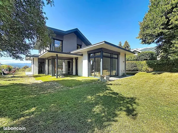 Maison 6 pièces 160 m²