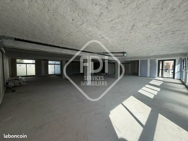 Bureaux 219 m² LUNEL