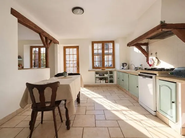 Maison 8 pièces 205 m²