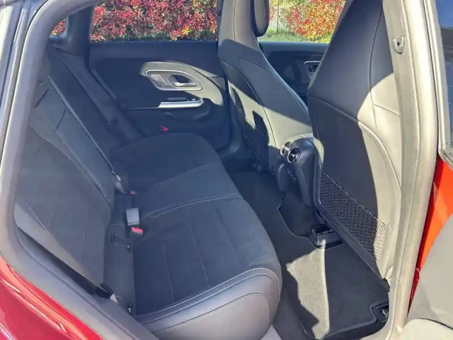 Mercedes Cla 250+ avec technologie eq — photo 4