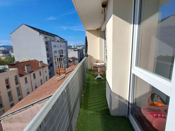 Vends appartement lumineux avec vue dégagée