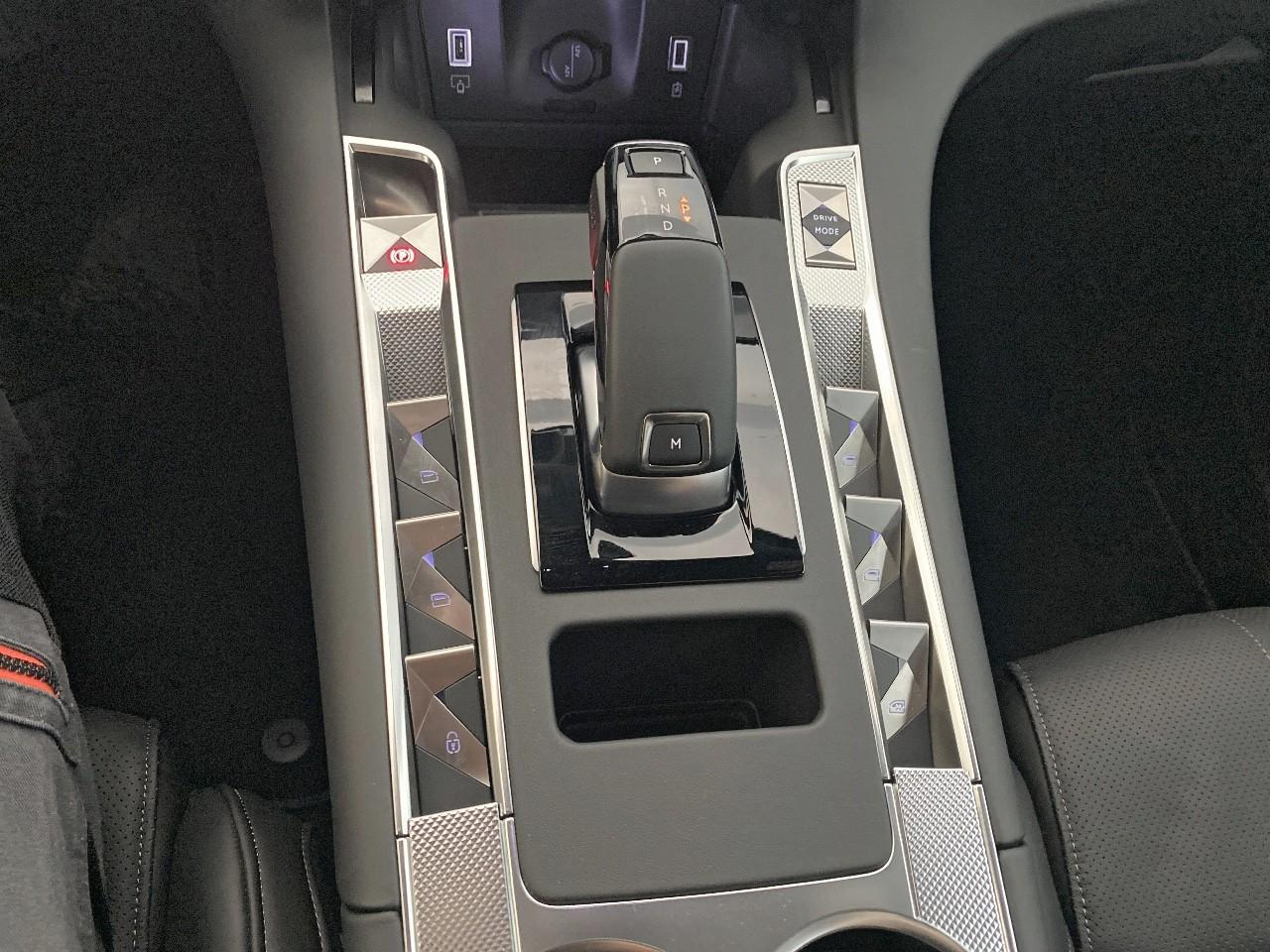 Ds Ds 7 crossback bluehdi 130 eat8 etoile — photo 17
