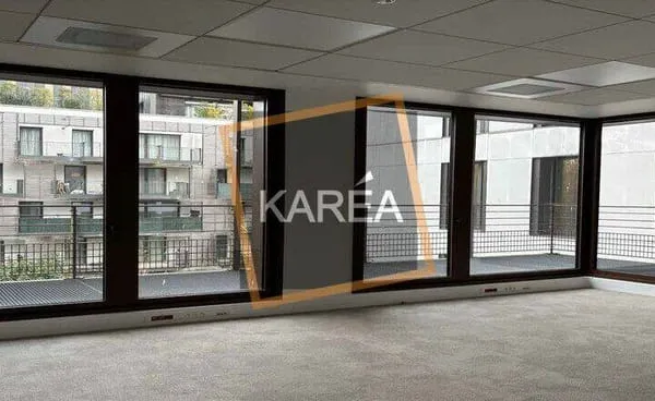 Bureaux 417 m²