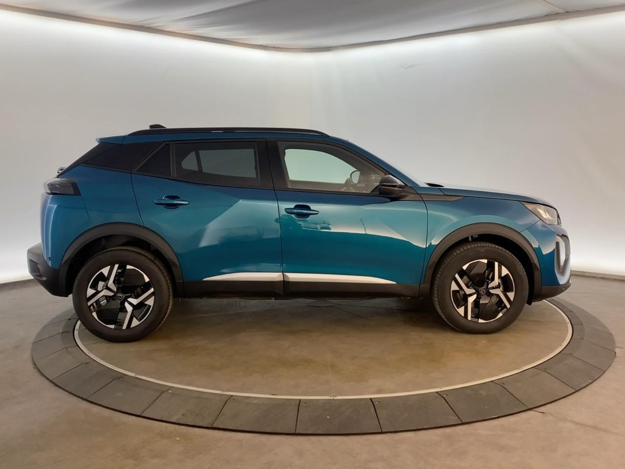 Peugeot 2008 hybrid 145 ch e-dcs6 allure — photo 4