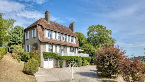 Propriété 6 pièces 174 m²