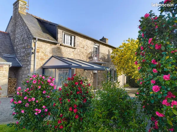 Maison en pierre , longere