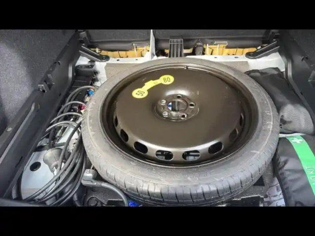 Volvo Xc40 t5 recharge 180 + 82ch plus dct 7 — photo 9