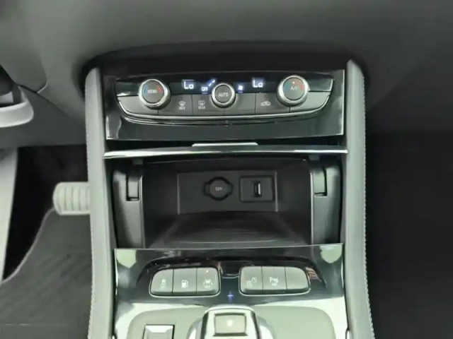Opel Grandland X hybrid 225 ch bva8 edition — photo 13