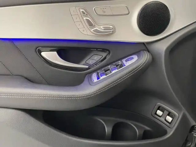 Mercedes Glc 300 e 9g-tronic 4matic — photo 28