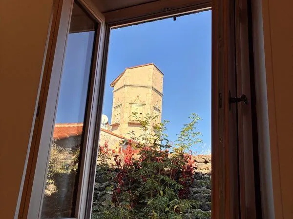 Maison de bourg avec terrasse - Saint-Saturnin