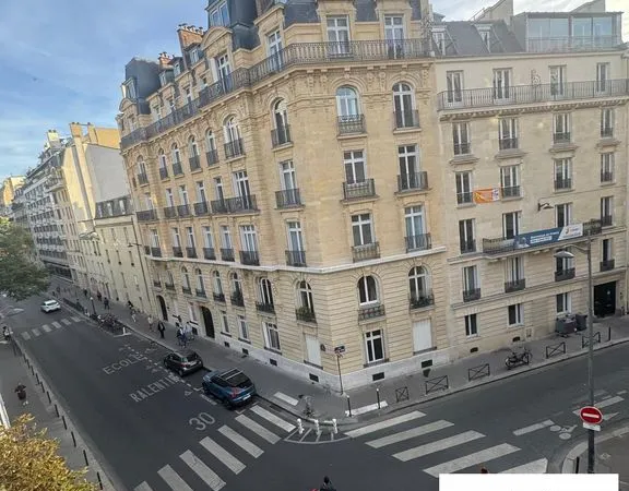 Appartement 9 pièces 220 m²