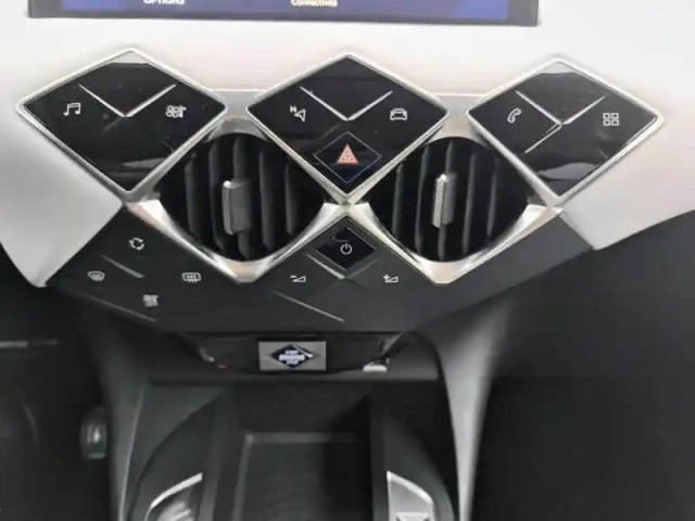 Ds Ds 3 ds3 crossback puretech 100 bvm6 connected chic — photo 13