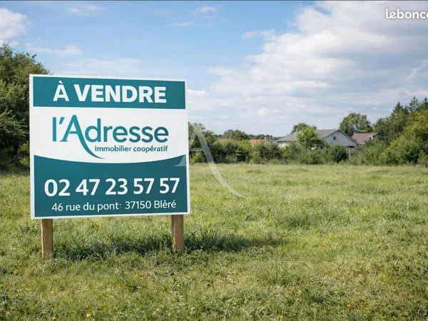 Terrain 696 m² LA CROIX EN TOURAINE
