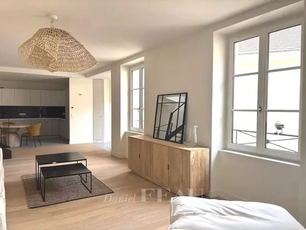 Saint-Germain-en-Laye, à 3 minutes du RER A, appartement familial 122 m² Carrez (148,25 m² au sol)