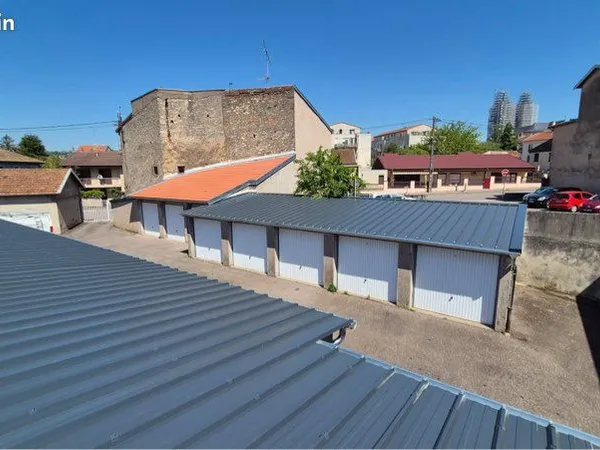 Garage / box sécurisé