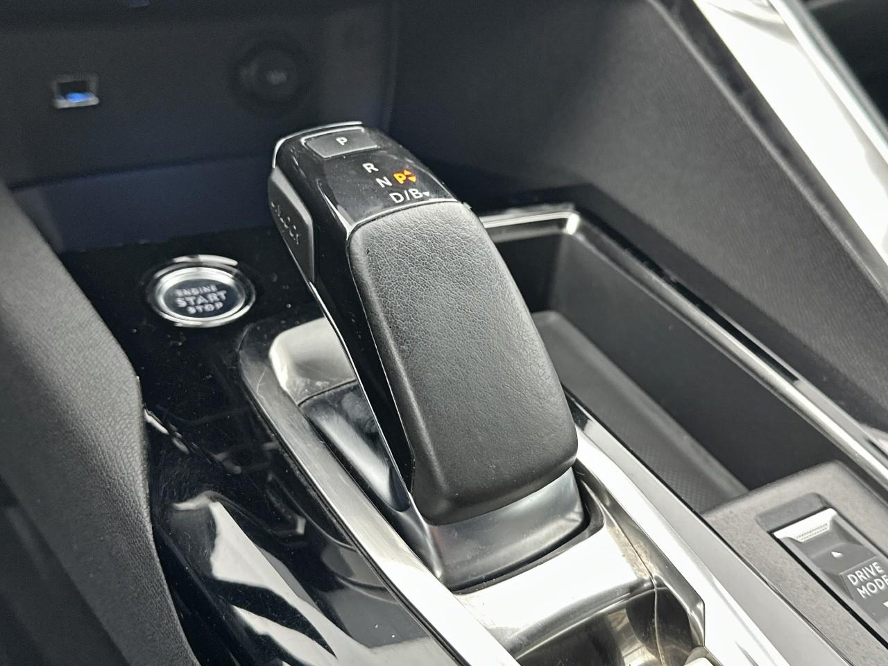 Peugeot 3008 hybrid 225 e-eat8 gt — photo 30
