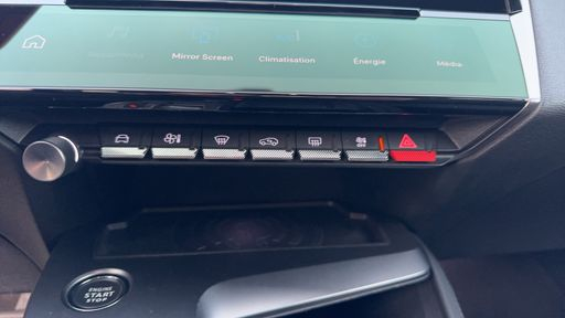 Peugeot 308 1.6 PureTech 180 Hybrid EAT8 - Allure Pack – 2022 – 42191 km – Hybride rechargeable – Boîte Automatique — photo 26
