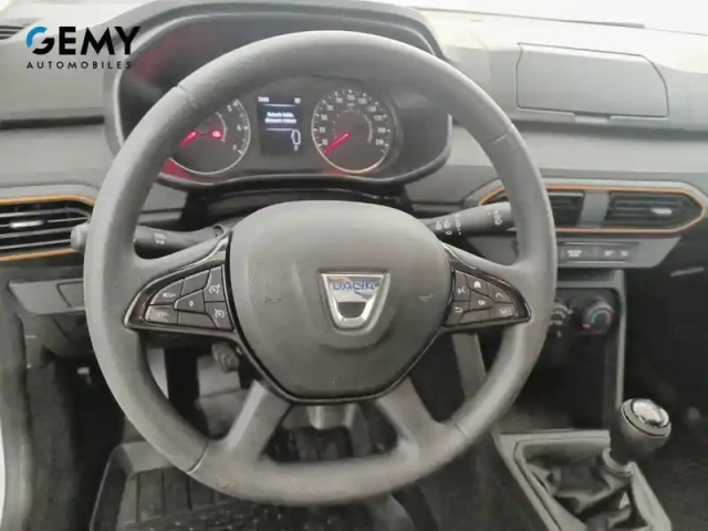 Dacia Sandero eco-g 100 - 22 — photo 28