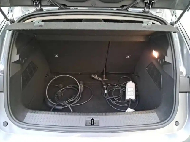 Renault Megane e-tech ev60 220 ch super charge — photo 19