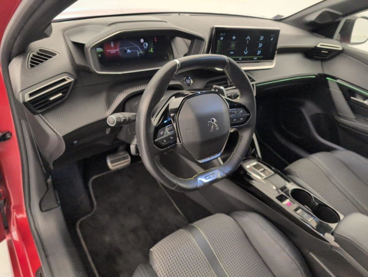 Peugeot 208 — photo 14